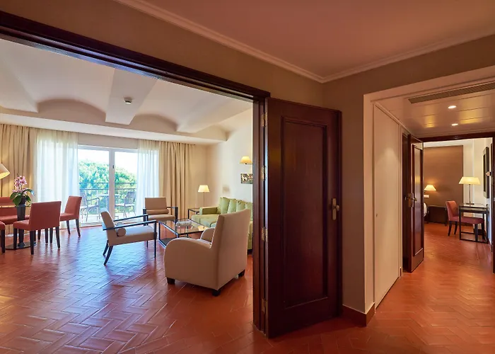 Üdülőközpont Penina & Golf 5*